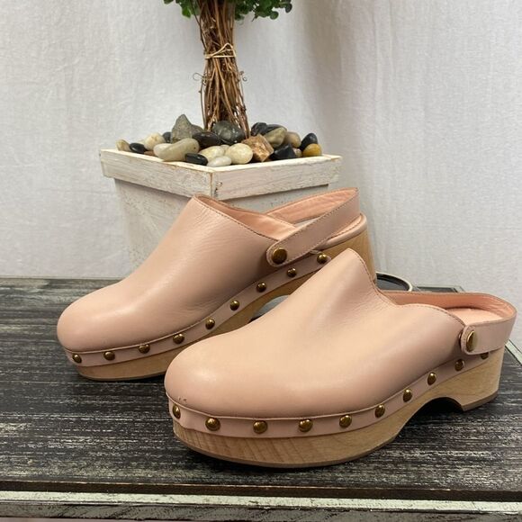 J Crew Pale Pink Leather Convertible Wood Heel Studded Rivet Trim Clog Shoes 7 - Picture 1 of 9